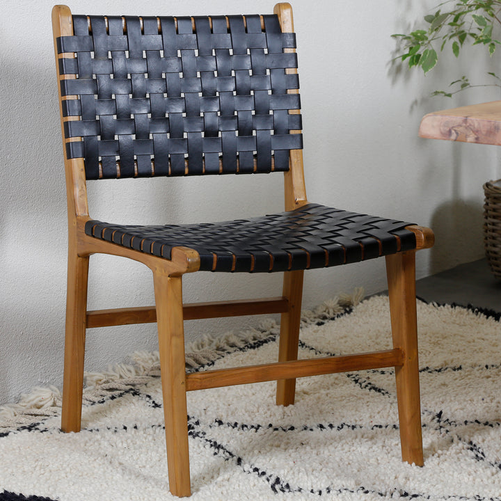 Chaise de salle à manger en cuir noir