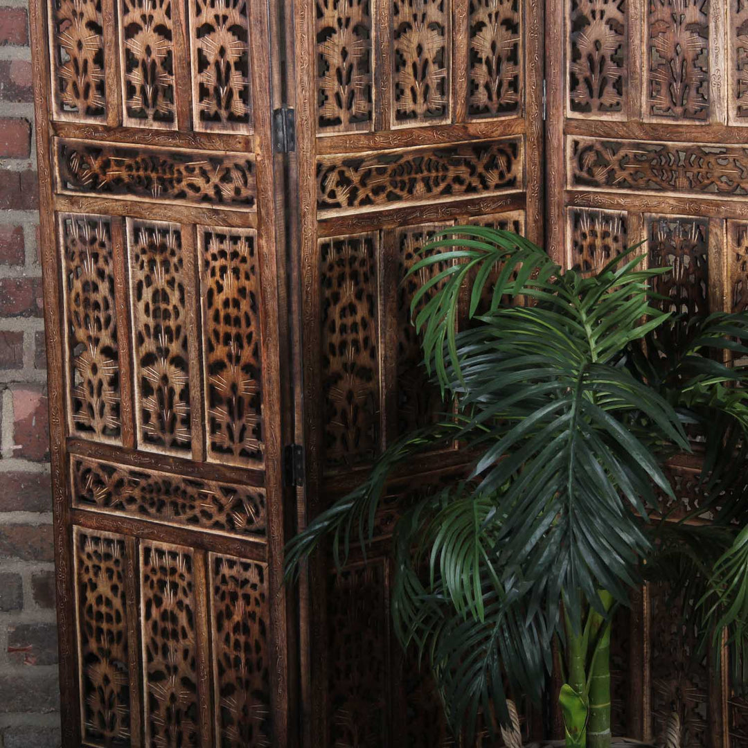 Wooden screen Firdaus