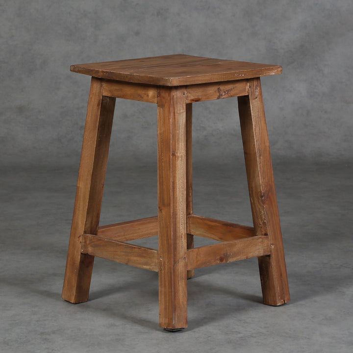 Tabouret en teck Remo