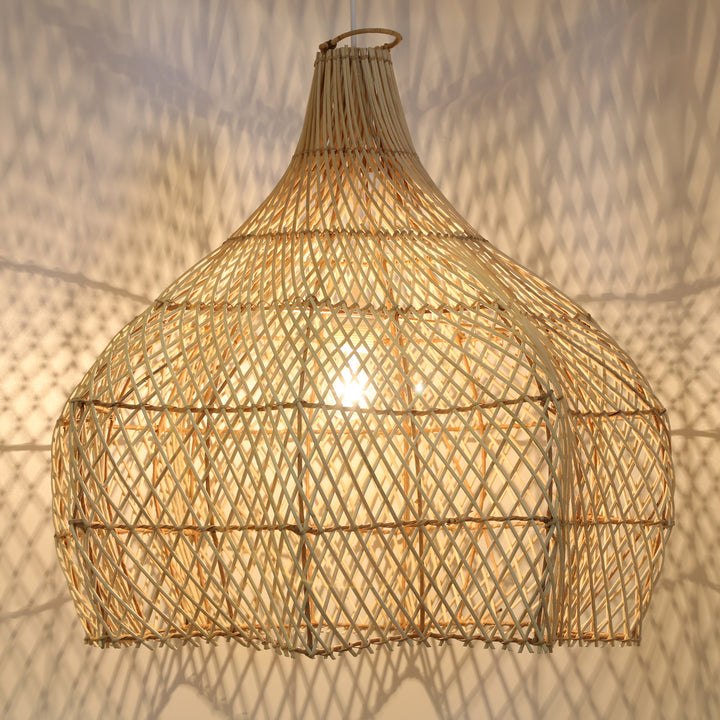 Lampe en rotin Manohara