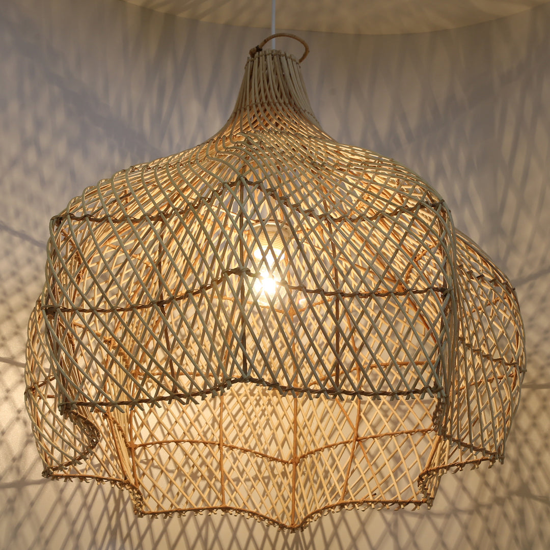 Lampe en rotin Manohara