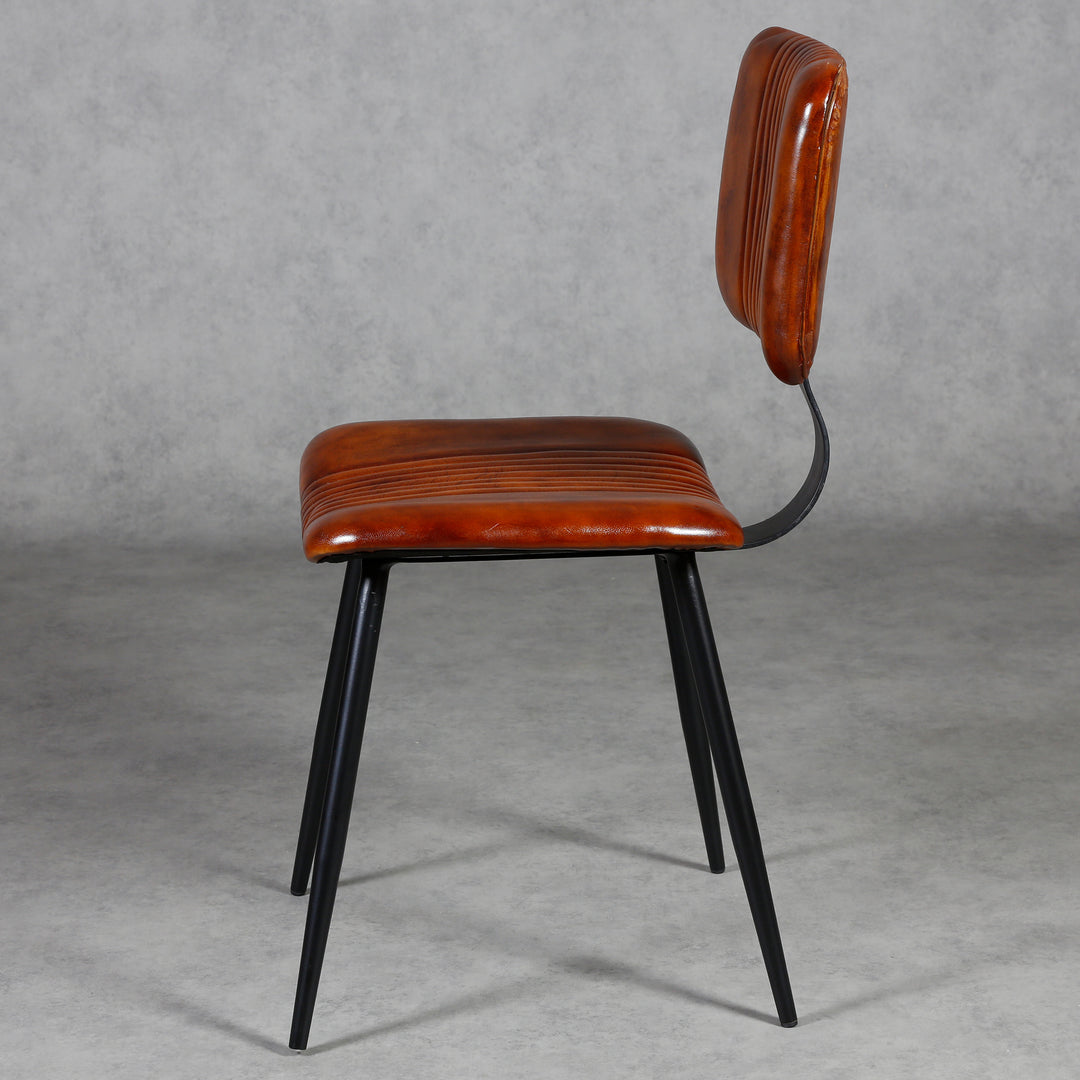 Chaises de salle à manger en cuir marron