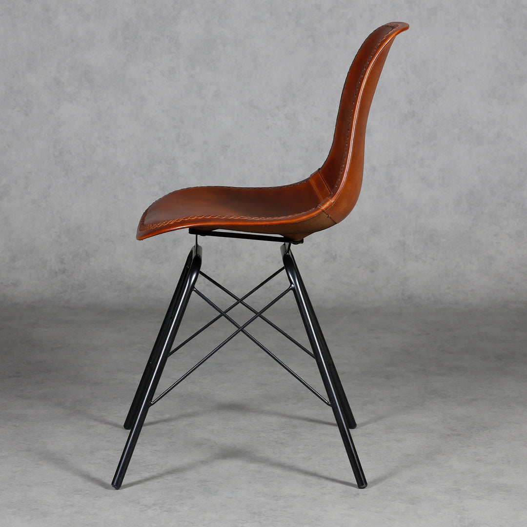 Chaise de salle à manger en cuir marron