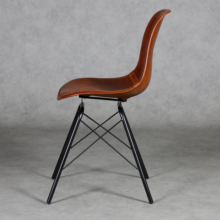 Chaise de salle à manger en cuir marron