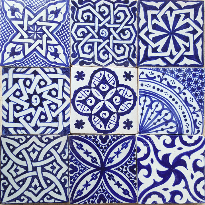 Carreaux peints à la main, mélange bleu et blanc