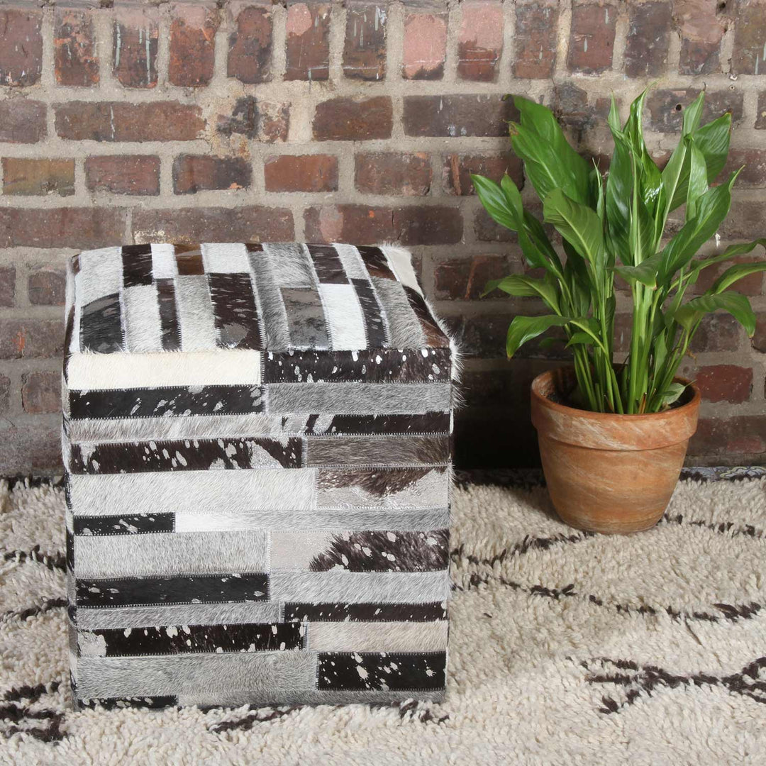 Pouf en patchwork de fourrure Rinara