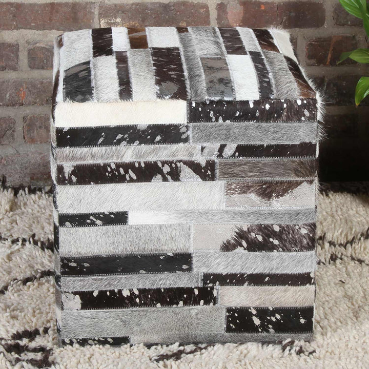 Pouf en patchwork de fourrure Rinara