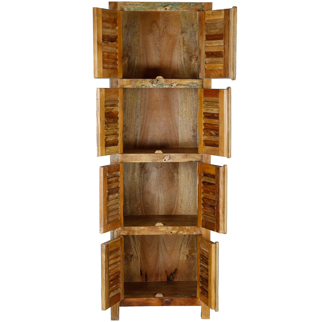 Armoire étroite en bois massif et bois de récupération avec quatre compartiments de style vintage, présentée autoportante
