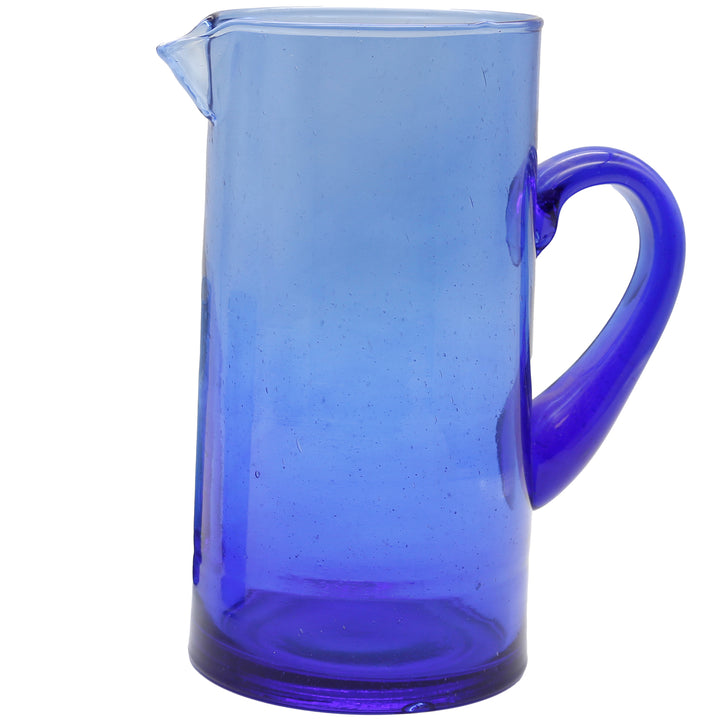 Wasserkaraffe aus blauem Glas – stilvolle Tischpräsentation für Getränke